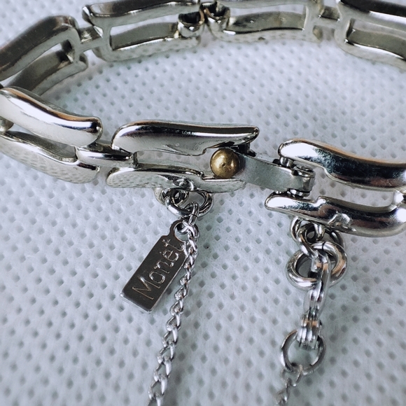 MONET Vintage Silver Tone Wavy Link Bracelet Safety Chain Rhodium Plate EUC - Picture 8 of 8